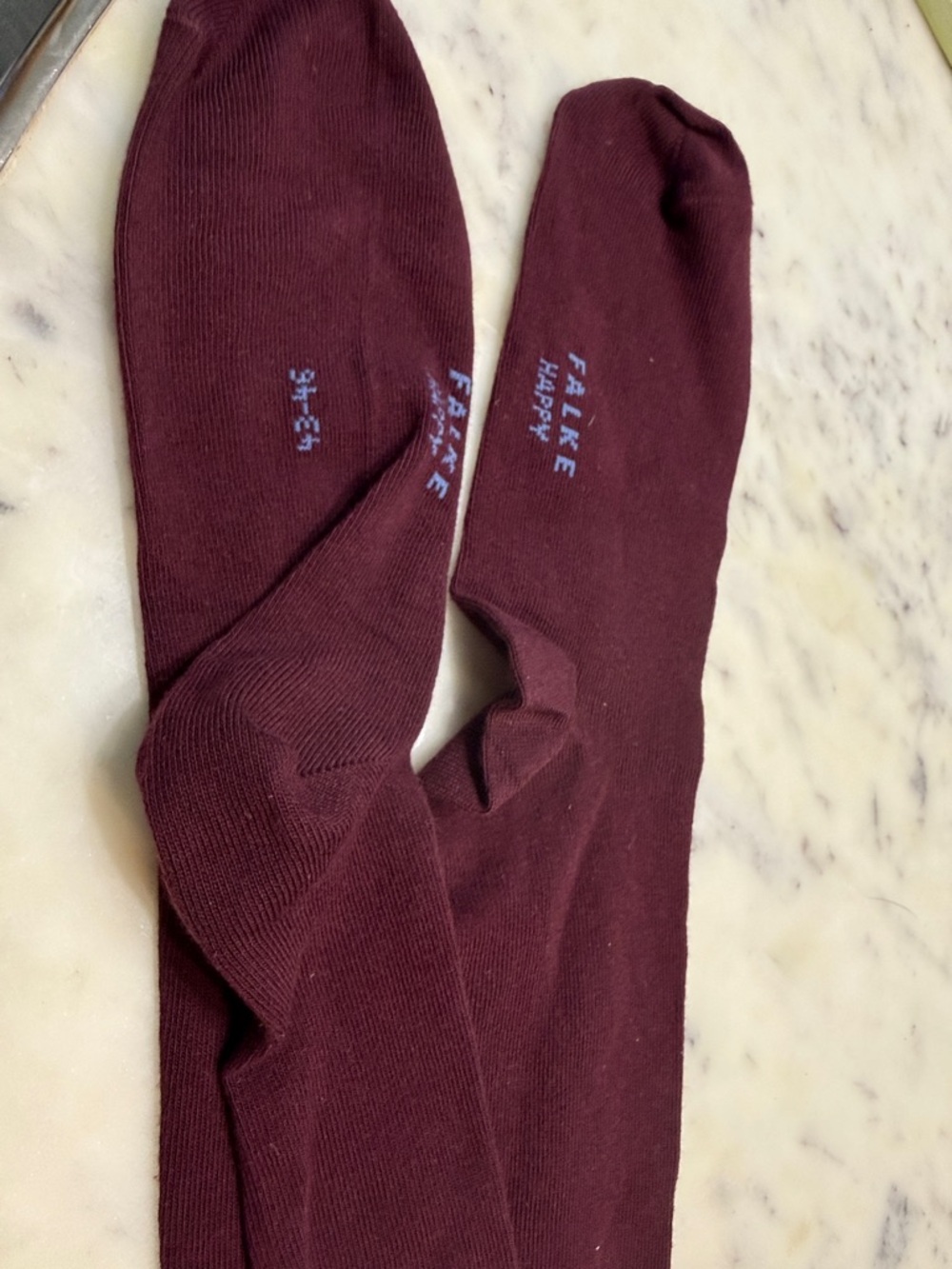 FALKE Happy sicks Burgundy size 43 -46 Nwt  $24